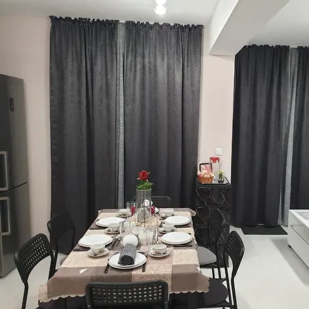 Apartman New The Twins Two-bedroom, 5 At 15 Tsani Ginchev Street, Floor 3 *