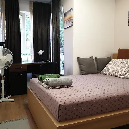 Apartman New The Twins Two-bedroom, 5 At 15 Tsani Ginchev Street, Floor 3 *