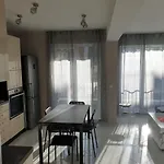 New The Twins Two-bedroom, 5 At 15 Tsani Ginchev Street, Floor 3 Apartman