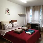 New The Twins Two-bedroom, 5 At 15 Tsani Ginchev Street, Floor 3 Apartman *