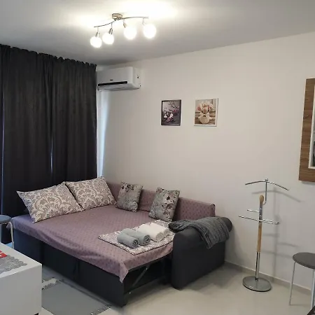 New The Twins Two-bedroom, 5 At 15 Tsani Ginchev Street, Floor 3 * וארנה
