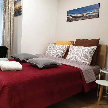 New The Twins Two-bedroom, 5 At 15 Tsani Ginchev Street, Floor 3 דירה *