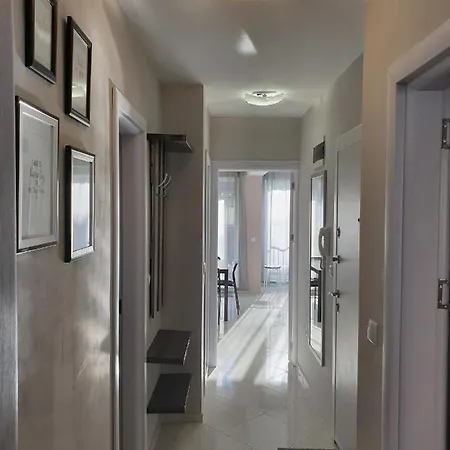 New The Twins Two-bedroom, 5 At 15 Tsani Ginchev Street, Floor 3 דירה *