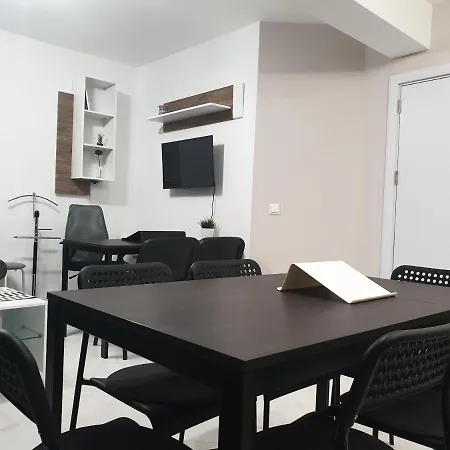 New The Twins Two-bedroom, 5 At 15 Tsani Ginchev Street, Floor 3 דירה *