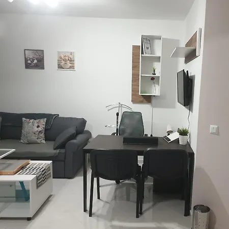 דירה New The Twins Two-bedroom, 5 At 15 Tsani Ginchev Street, Floor 3