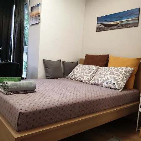 New The Twins Two-bedroom, 5 At 15 Tsani Ginchev Street, Floor 3 דירה