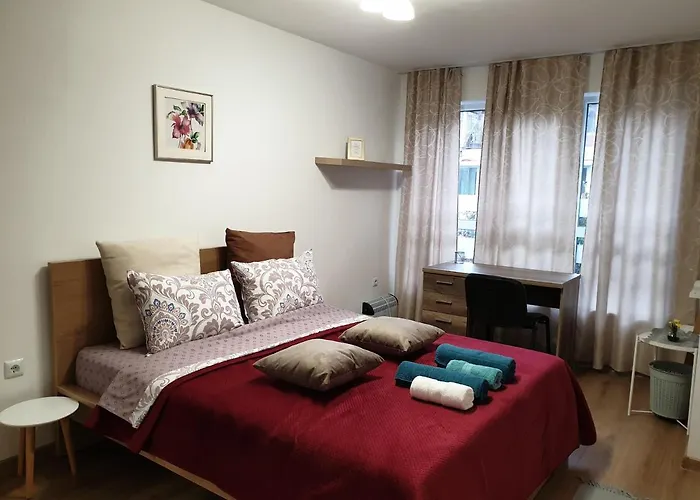 New The Twins Two-bedroom, 5 At 15 Tsani Ginchev Street, Floor 3 Apartmán *