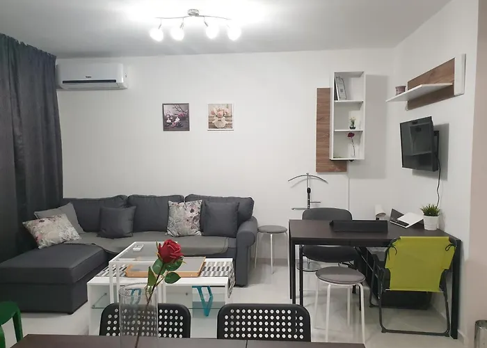 Apartmán New The Twins Two-bedroom, 5 At 15 Tsani Ginchev Street, Floor 3 *