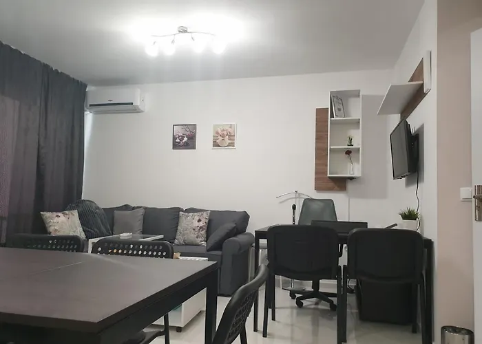 Apartmán New The Twins Two-bedroom, 5 At 15 Tsani Ginchev Street, Floor 3