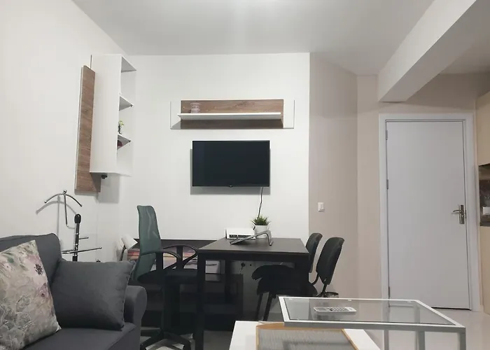 New The Twins Two-bedroom, 5 At 15 Tsani Ginchev Street, Floor 3 Apartmán